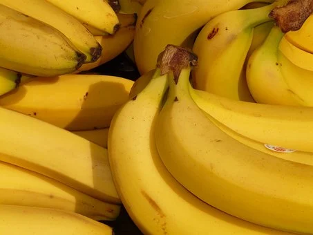 Świetny przepis na bananowy koktajl młodości